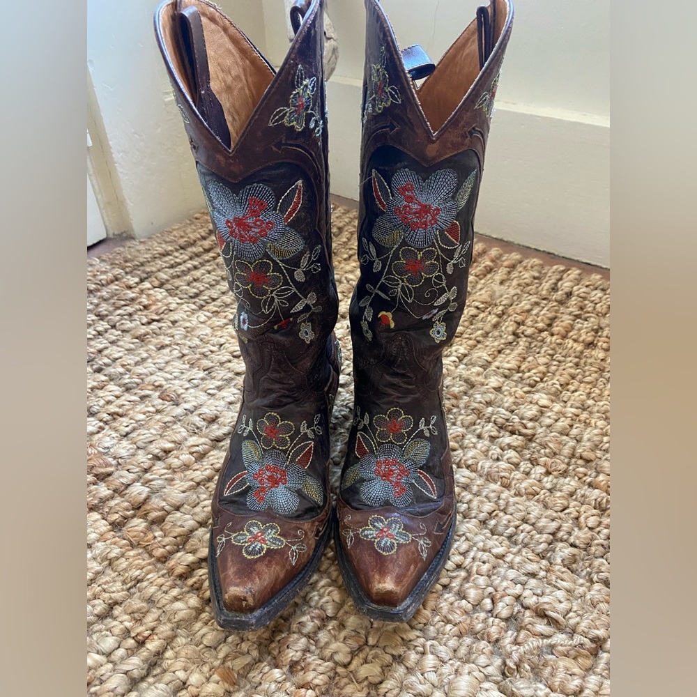 Old Gringo boots size 7b